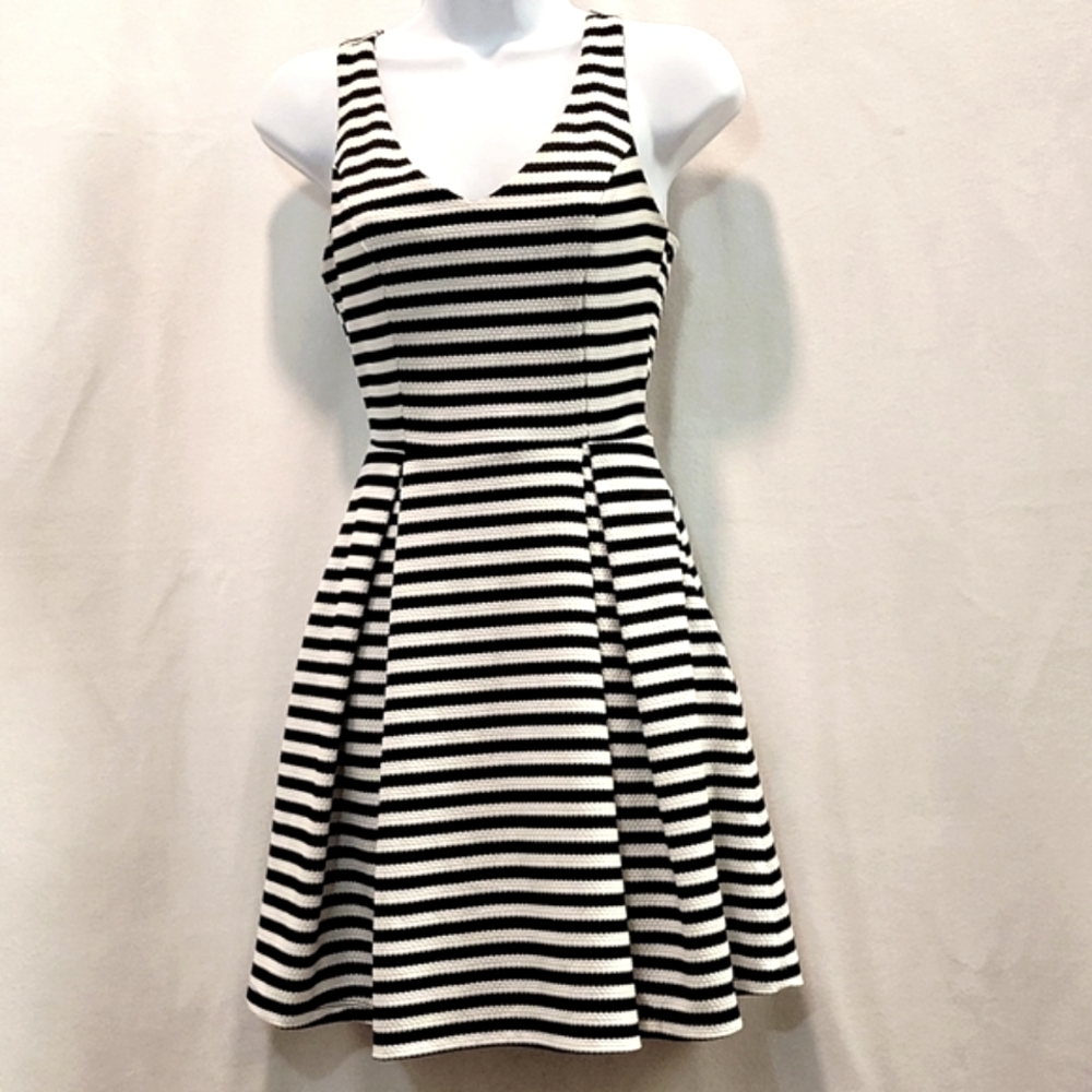 Soprano White and Black Striped Dress